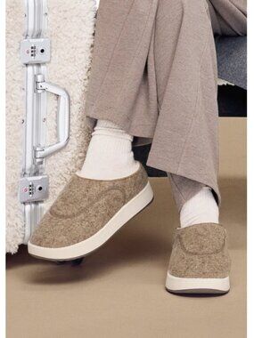 24 HR FLASH SALE Allbirds Kiwi Clogs (For Women)